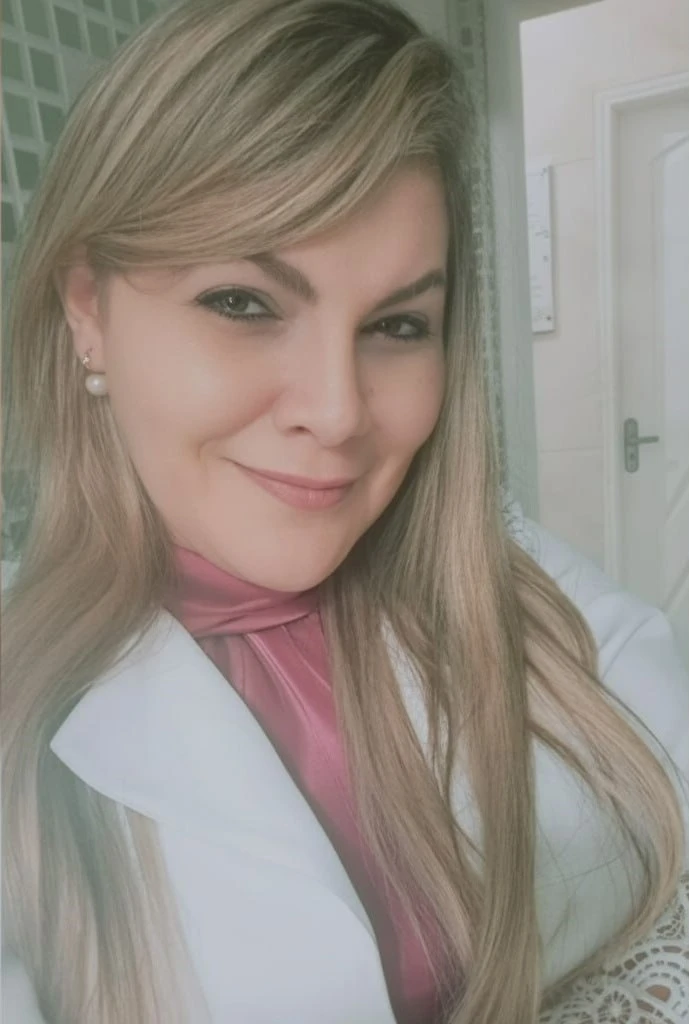 Dra. Cristiane Alegre de Menezes — Fisioterapeuta Especialista em Neurologia